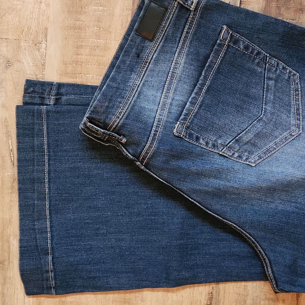 Dear John Backstage flare